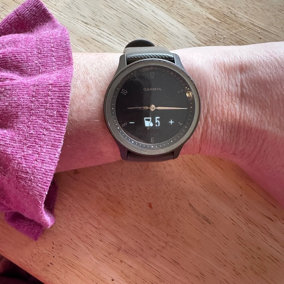 Garmin Vivomove Sport Hybrid Smartwatch in Cocoa - Picture 5 of 15